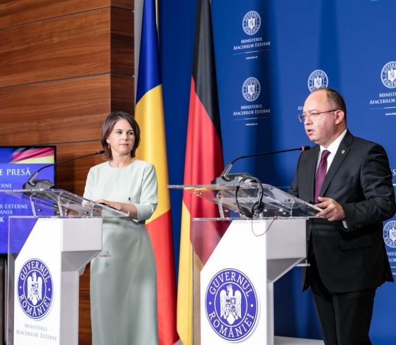 Filatelia românească marchează 30 de ani de prietenie și parteneriat româno-german în Europa!