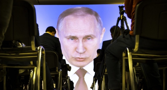 Putin interzice eliberarea de licențe pentru exploatarea resurselor minerale de către companiile străine
