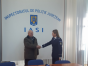 A găsit aproape 16.000 de lei şi i-a dus la Poliţie