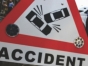 Accident grav în zona Pasajului Lujerului. Au fost implicate o ambulanţă SMURD şi un autoturism Dacia Logan