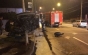 Accident spectaculos la Piteşti - o maşină a rămas suspendată pe un stâlp de electricitate
