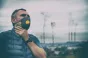 Aer toxic pentru jumătate de populație: Poluarea cu ozon a scăpat de sub control. Dr. Beatrice Mahler explică legătura cu explozia cazurilor de astm
