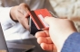 Astia ne omoara cu zile! Mancam 5 grame de plastic in fiecare zi si consumăm echivalentul unui card în fiecare săptămână