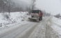 Căderi masive de zăpadă pe Valea Oltului. Traficul este complet blocat