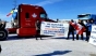 Camionagiii români de la protestul din Canada: "Am supravietuit si am trait mai mult decat Ceaușescu, care era mai destept ca tine Trudeau!"