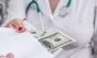 Conclavul șpăgii: medicii de la Suceava fac scut în jurul doctoriței care cerea mită de la pacienții bolnavi de cancer!
