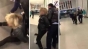 Femeia care a agresat doi politisti intr-un mall din Bucuresti, dupa ce si-a batut copilul, a fost plasata sub control judiciar
