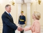 Iohannis la Congresul PPE nu a făcut nicio referință la "români", ci doar la „europeni" și la războiul din Ucraina. Von der Leyen a zis depre el ca "e un bun european"!

