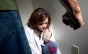 Mamă și fiică, bătute măr în plină zi. "M-a tras în mașină, să mă violeze!"
