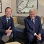 Omul de încredere al lui Trump s-a născut în URSS. Documente obținute de jurnaliști dezvăluie originile reale ale consilierului-cheie
