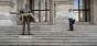 Statuia împăratului Traian care ţine lupoaica în braţe a fost vandalizată: animalul, fără coadă