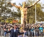Suedezii au incercat sa taie cu fierastraul statuia lui Zlatan Ibrahimovici