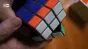 Un american a bătut recordul privind rezolvarea unui cub Rubik cu ochii închiși
