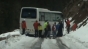 Un autobuz şcolar cu 40 de elevi a derapat şi a ajuns în şanţ in judetul Gorj