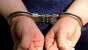 Un bărbat a aruncat benzină pe mama sa şi i-a dat foc