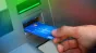 Un nou atac asupra banilor cash: Băncile ar putea fi obligate să permită retragerea sumei dorite din bancomat indiferent de card. BNR și Guvernul susțin măsura
