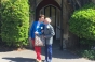 Un preot anglican de 78 de ani s-a căsătorit cu un român de 24: "N-am crezut că se va întâmpla la vârsta mea"