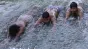 VIDEO Nepalezii se distrează ca la concurs lângă București: Și-au găsit loc de scăldat și au fugit de caniculă
