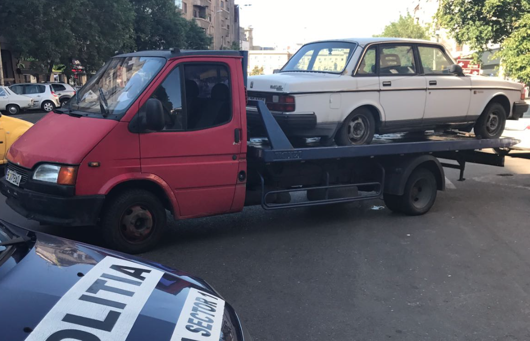 A început ridicarea mașinilor abandonate de pe străzile Sectorului 1