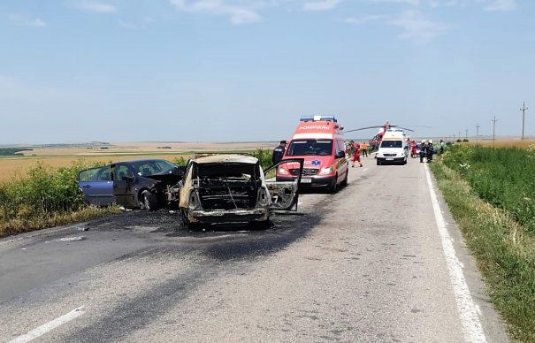 Accident cu trei victime și o mașină în flăcări, la Constanța
