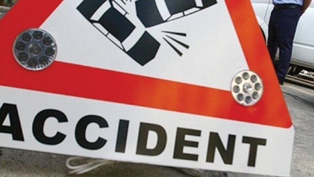 Accident grav în București. O maşină a intrat pe trotuar şi a lovit mai mulţi pietoni
