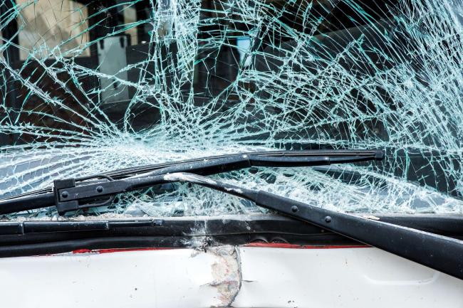 Accident grav în Suceava: Şase persoane rănite într-un accident pe DN 17