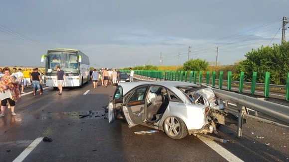 Accident în lanț pe A2. Cozi de 20 de kilometri pe sensul spre București