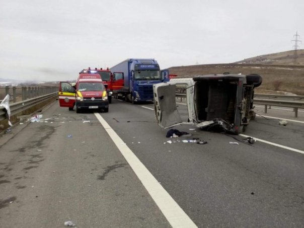 Accidentul de microbuz de pe A3 Gilau-Turda. Șoferul transmitea LIVE pe facebook