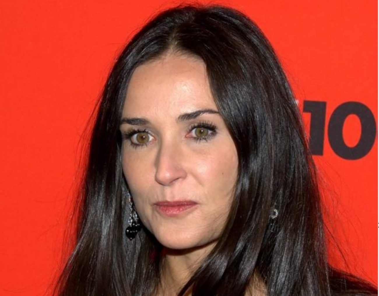 Actriţa Demi Moore a dezvăluit că a fost violată la vârsta de 15 ani