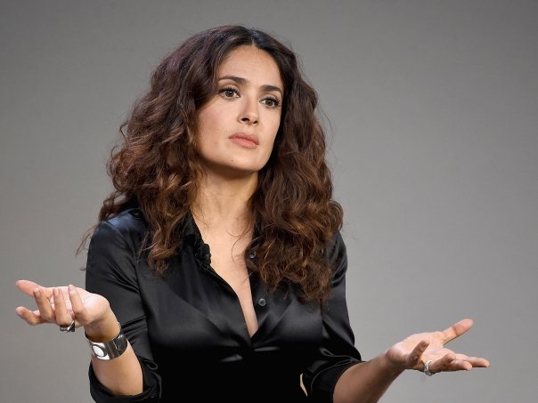 Actrita Salma Hayek il acuza pe Harvey Weinstein de hartuire sexuala: 