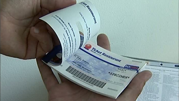 Adio tichete de masă pentru bugetari în 2016