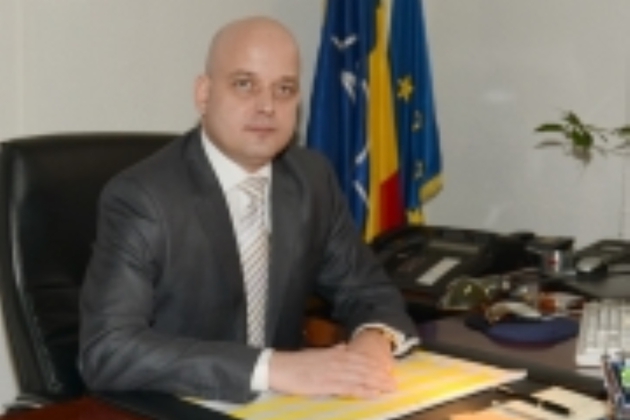 Adjunctul șefului Poliției București a fost reținut de DNA pentru trafic de influență