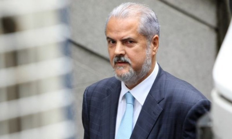 Adrian Năstase face apel pentru redirecţionarea a 2% din impozit către fundaţia sa
