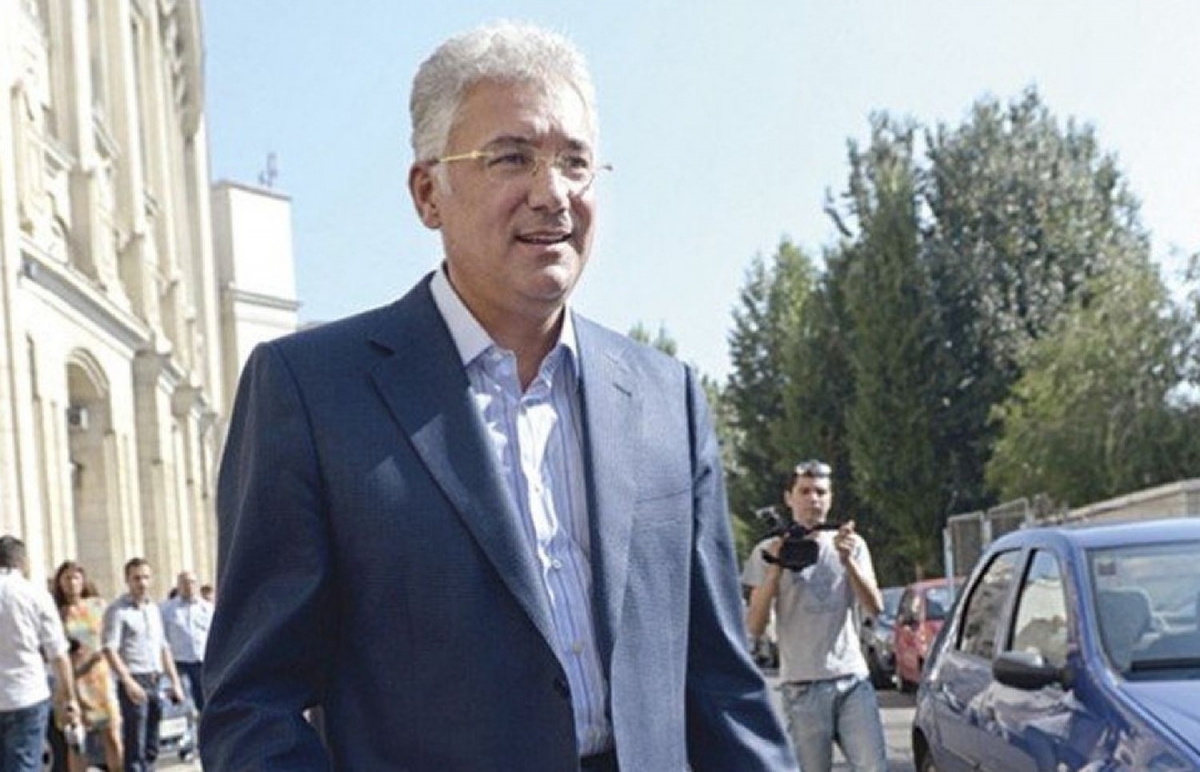 Adriean Videanu primește ajutor de la Guvern de peste 26 de milioane de euro ca sa resusciteze fabrica familiei
