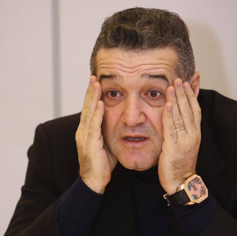 Afacerile lui Becali s-au prabusit