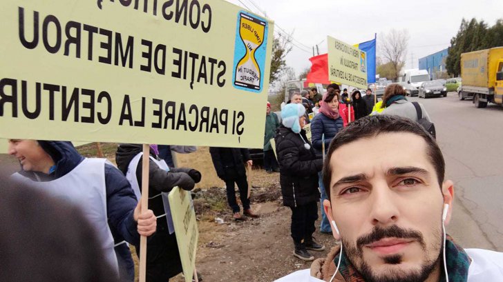 Aglomeraţia de pe Centura Capitalei scoate oamenii în stradă. Peste 100 de persoane protestează