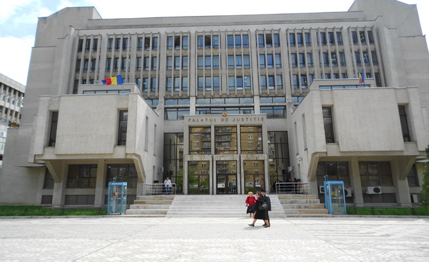 Alertă cu bombă la Palatul de justitie din Iași