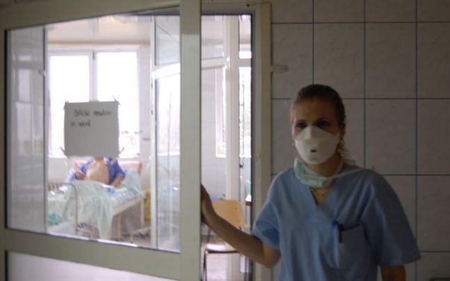 Alertă de meningită în România. Două tinere au murit