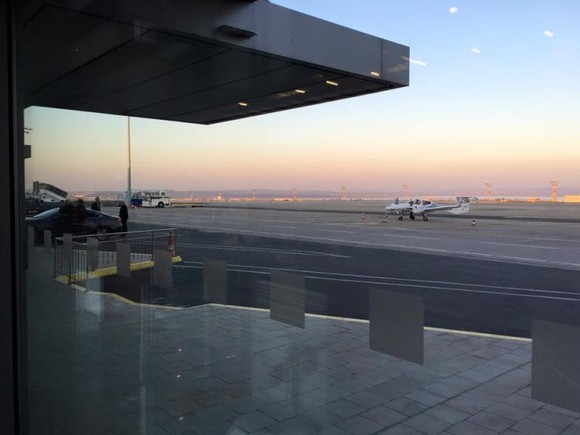 Alertă cu bombă la bordul unui avion cu 161 de pasageri