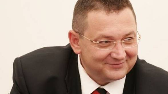 Alin Burcea, fost secretar de stat în cabinetul Năstase: „Hai să facem o regulă: MAFIA