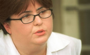 Alina Mungiu Pippidi, ieșire nervoasa: Jos labele de pe Șora și Arafat, măi, nemernicilor!