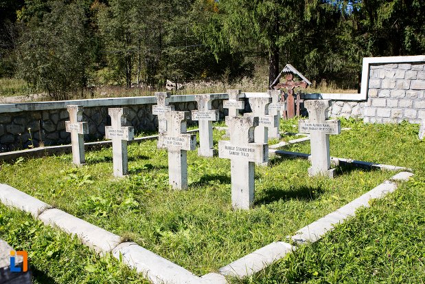 Amenzi mari pentru profanarea mormintelor de război