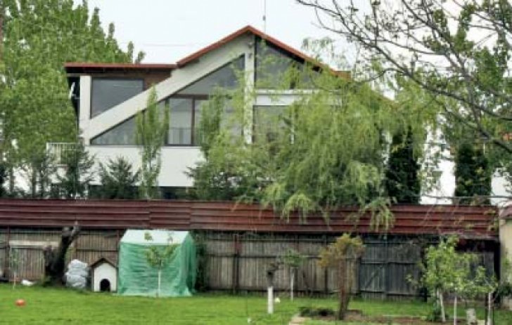 Ample perchezitii la casele lui Oprescu, inclusiv la Fortareata din Ciolpani (FOTO)
