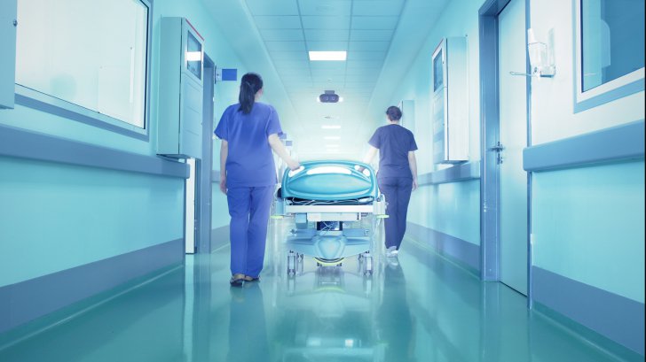 Anchetă la Bârlad: O fetiță de 11 ani a murit după ce medicii au refuzat să o interneze