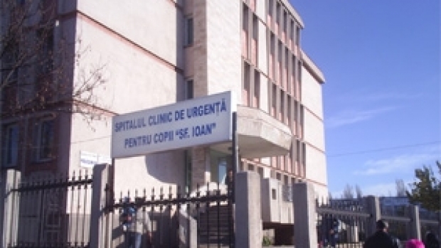 Anchete la Spitalul de Copii din Galaţi, după ce părinţii au filmat viermi într-o baie