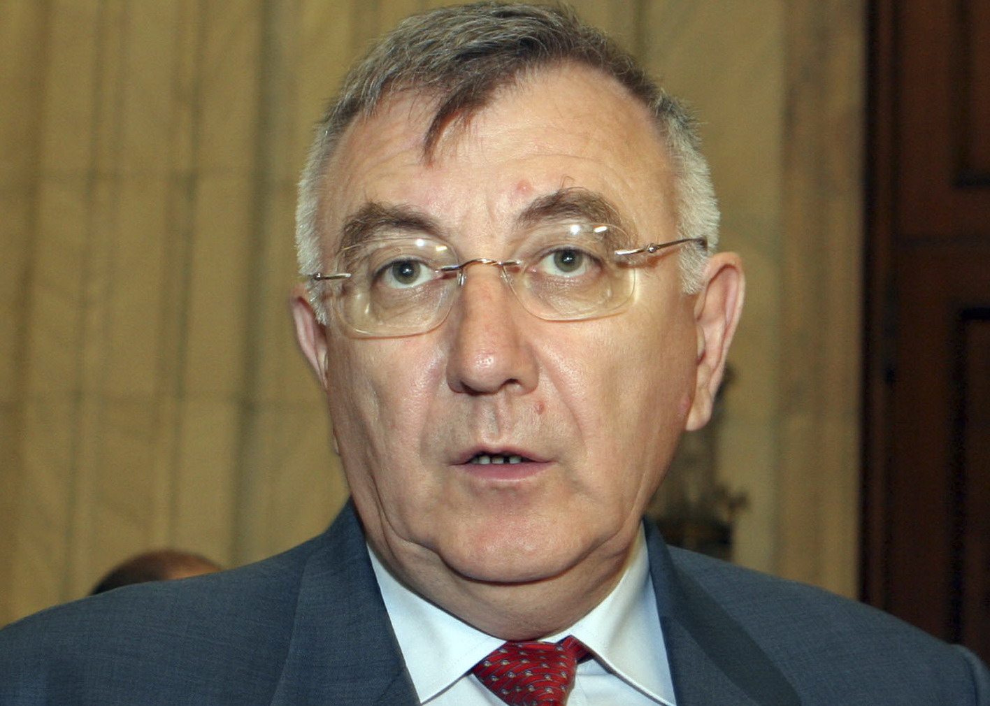 Andrei Chiliman ridicat de DNA. Este suspect de fapte de corupție