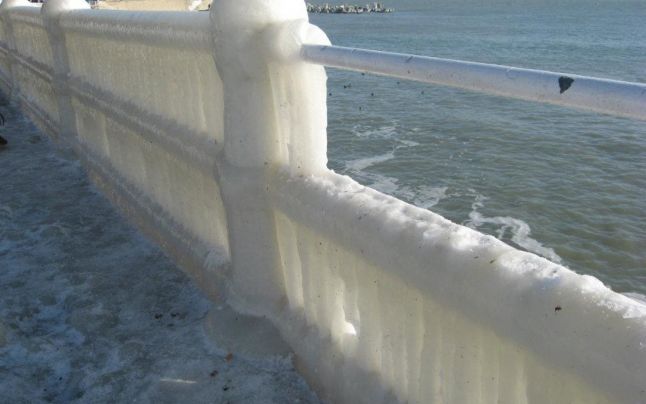 ANM prelungeşte avertizarea de vreme rea până vineri seara. „Vor fi şi temperaturi de minus 25 de grade