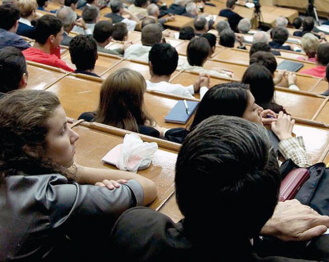 ANOSR: Taxele de admitere la facultate sunt