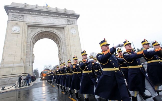 Antrenament general la Arcul de Triumf pentru Parada militara