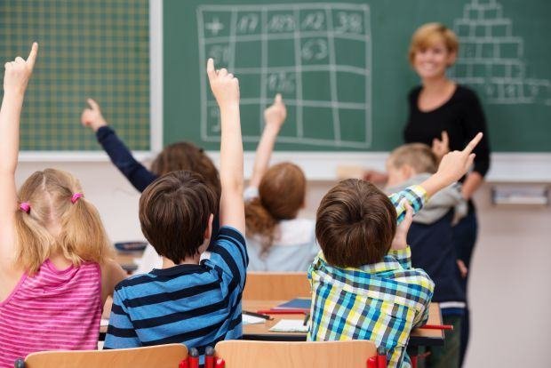 Apelul unei mame către ministrul Educaţiei: Nu ne nenorociţi copiii!